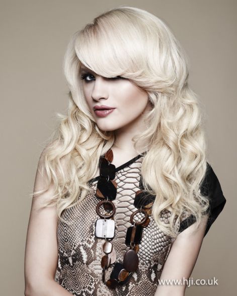 2012-blonde-long-waves-womens-hairstyle.jpg